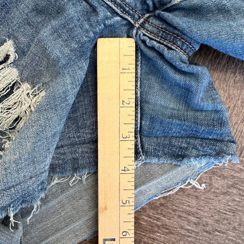 American Eagle Next Level Stretch Distressed Jean Shorts Womens 2 Blue Frayed - Picture 9 of 11